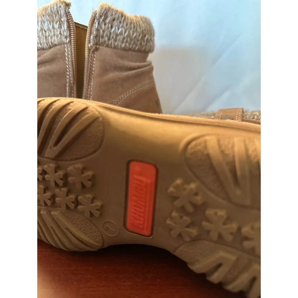 Khombu‎ boots